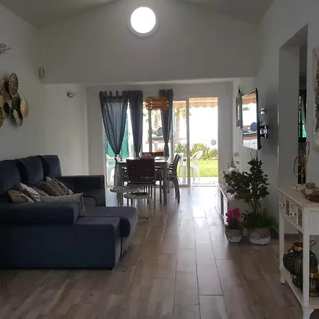 Enjoy Days Of Dreams In Paradise, 2 Bedroom With Pool Hébergement de vacances